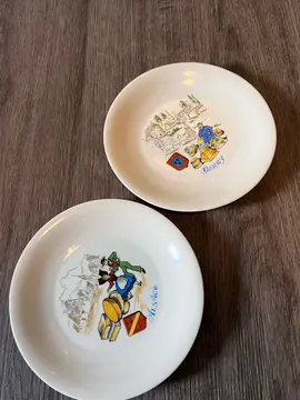 2 assiettes à fromage