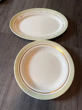 2 grands plats de service
