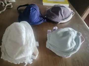Lot lingerie femme pré Ado