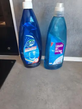 Donne reste de fond de liquide de rinçage Auchan et Apta