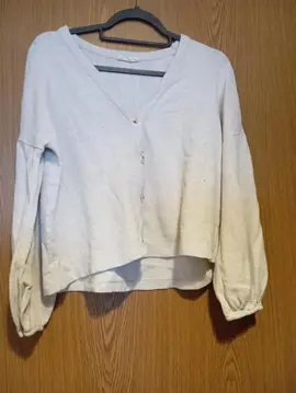 gilet 42/44 le gilet n est pas taché c est le flash et la lumière