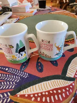 2 Mugs