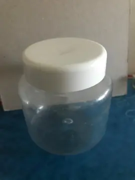 Petit pot à visser