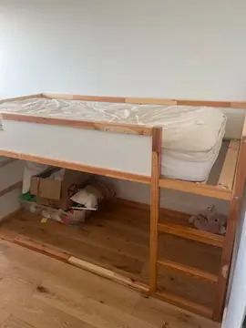 lit mezzanine à donner à Pantin, à récupéré impérativement ce samedi