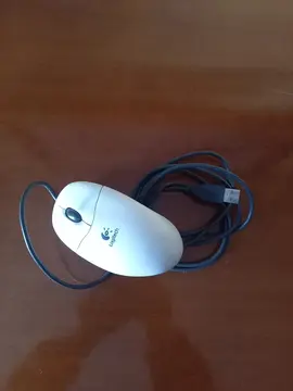souris ordinateur avec fil Logitech