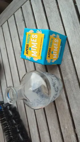 jeux mimes et petit vase