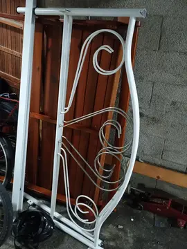 Cadre lit metalique 140cm