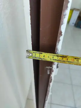 encadrement de porte et sa porte