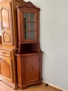 Meuble d’angle en bois