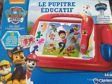 Pupitre éducatif électronique