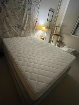 matelas roma en bon état