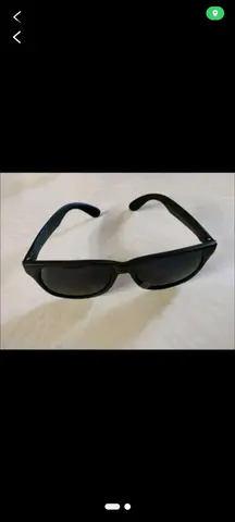 lunettes solaires noires