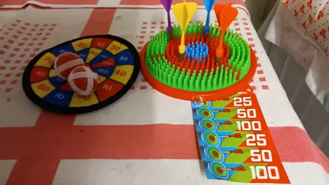2 jeux de fléchettes