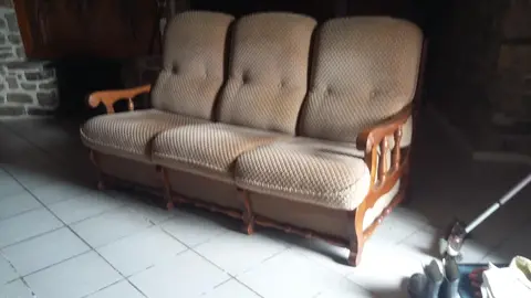 banquette .lit +fauteuils.