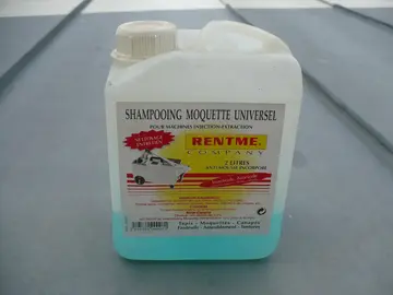 Reste de shampooing moquette