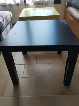 2 petites tables