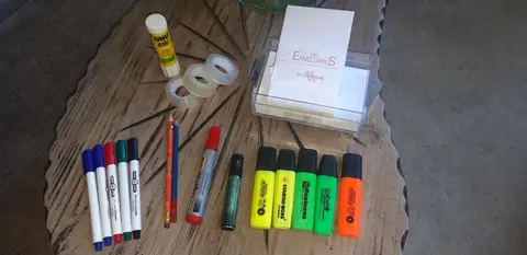 Lot fournitures
