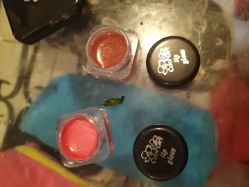 lots maquillage neufs ou presque