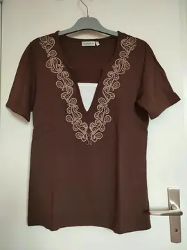 Tee-shirt chocolat "CANDA" (C&A) Taille S