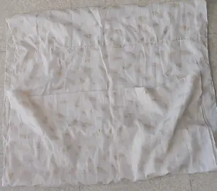 écharpe etole avec plumes dorées