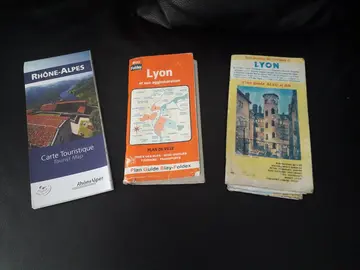 Vieux plans de Lyon et carte touristique Rhône Alpes
