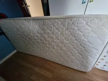 3 matelas et 1 sommier 1 personne