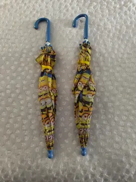 Lot parapluies enfant Minions