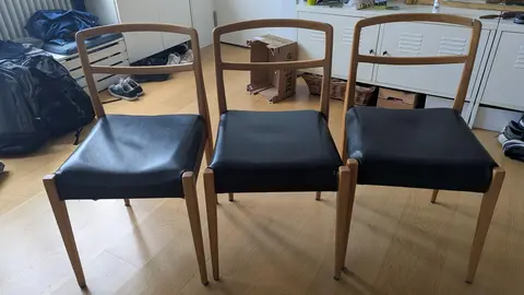 4 chaises bois et assise skaî