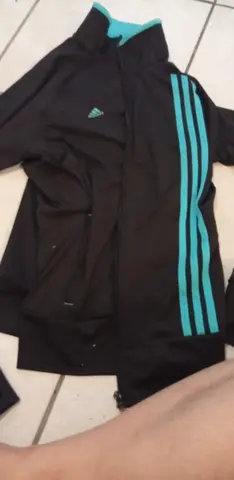 sweat adidas taille 42