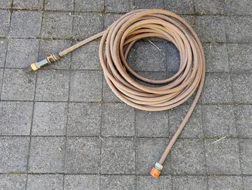 Tuyau d'arrosage et accessoires