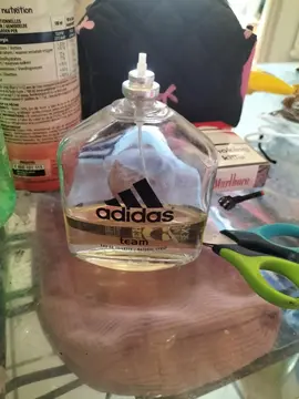 parfum Adidas bien entamé mais il en reste