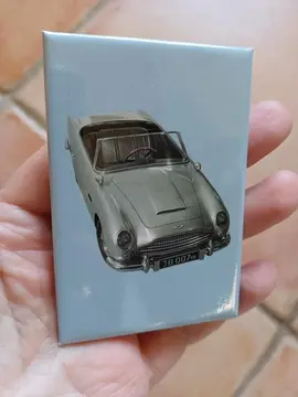magnet Aston Martin