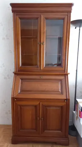 Secrétaire avec vitrine en merisier massif