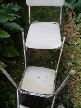 Chaises à restaurer