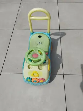 trotteur enfant