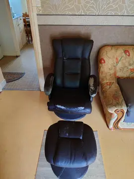 Donne fauteuil + repose-pieds