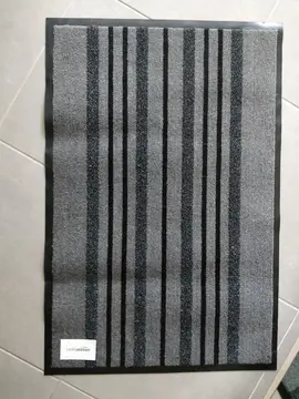 Donne tapis d'intérieur neuf (encore sous étiquette)