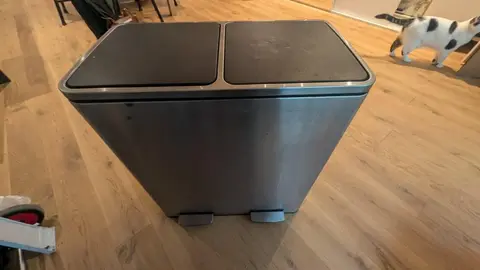 SONGMICS Poubelle à Double Compartiment 2 x 30L