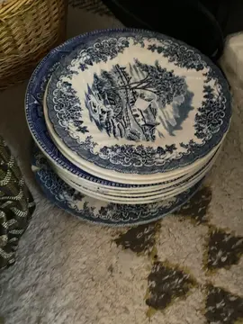lot de très belles vaisselle