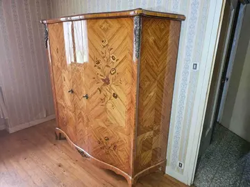 ARMOIRE EN BOIS DE ROSE LARGEUR 153 PROFONDEUR 52 HAUTEUR 177