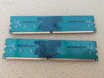 [Lot de 2] Barrette de RAM DDR2 512MB - CORSAIR (soit 1GB en tout)