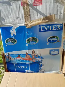 Piscine intex hors sol