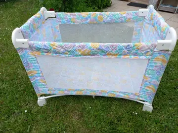 lit parapluie bébé