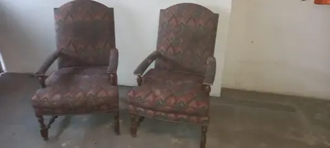 Fauteuils structure bois et tissus