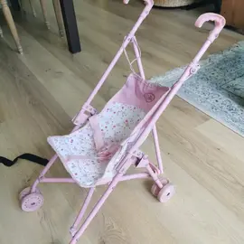 Poussette pour poupée