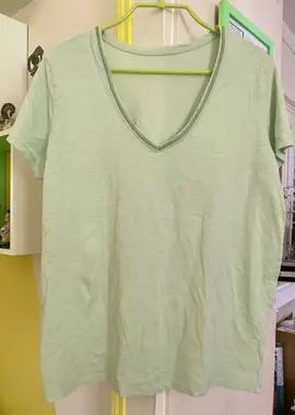 tee-shirt. 44