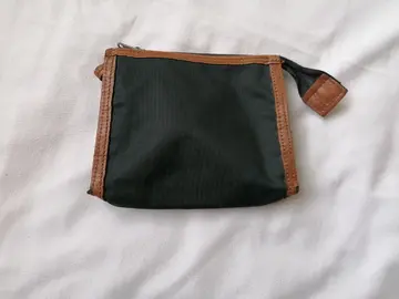 Pochette ou trousse maquillage noire