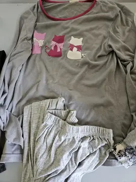 Donne pyjama femme taille 38. 40 très peu porté