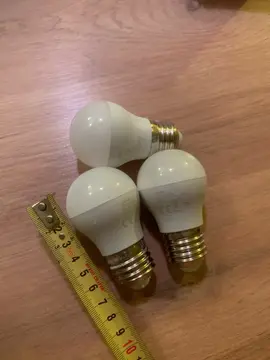 3 petites ampoules