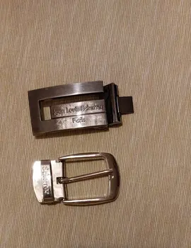 2 boucles de ceinture